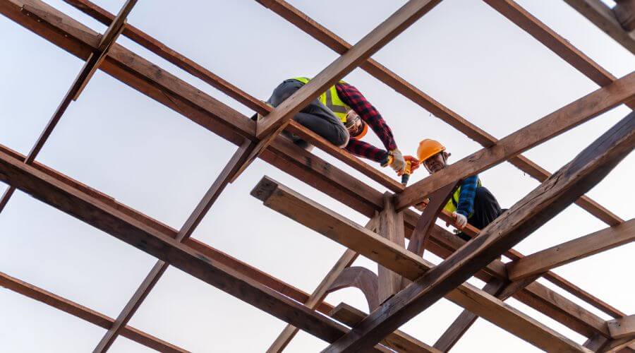 Professional residential roofers in Tie Siding, WY